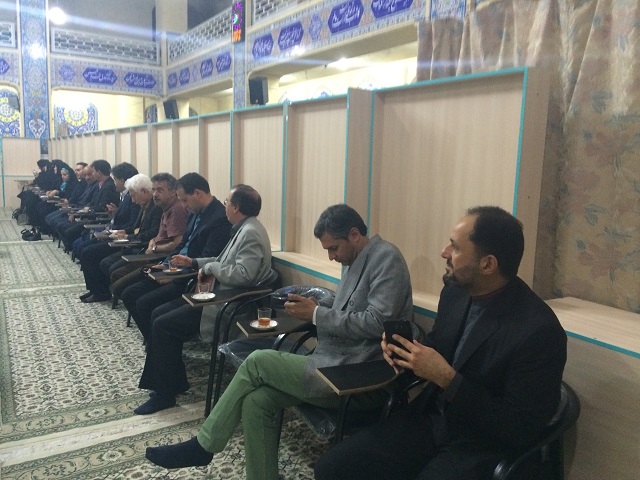 محمد حسین تقوایی زحمتکش: یزدفردا :گزارش تصویری:نشست اهالی فرهنگ و هنر یزد با نامزدهای شورای شهر محمد حسین تقوایی زحمتکش: یزدفردا :گزارش تصویری:نشست اهالی فرهنگ و هنر یزد با نامزدهای شورای شهر