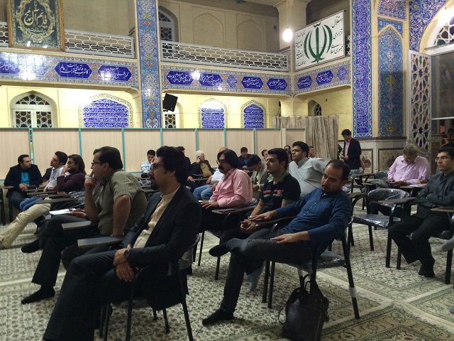 محمد حسین تقوایی زحمتکش: یزدفردا :گزارش تصویری:نشست اهالی فرهنگ و هنر یزد با نامزدهای شورای شهر محمد حسین تقوایی زحمتکش: یزدفردا :گزارش تصویری:نشست اهالی فرهنگ و هنر یزد با نامزدهای شورای شهر