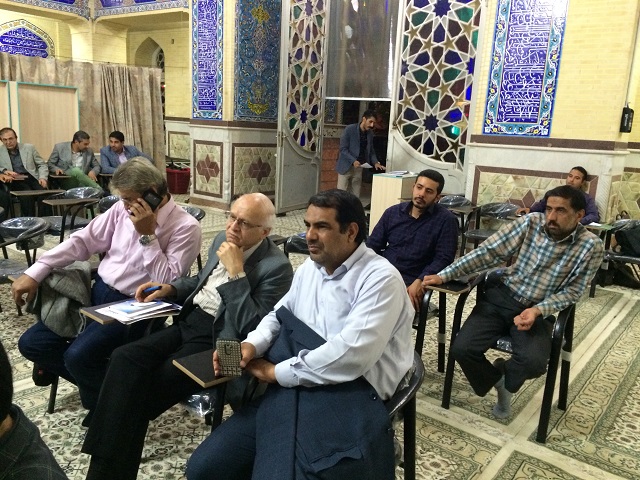 محمد حسین تقوایی زحمتکش: یزدفردا :گزارش تصویری:نشست اهالی فرهنگ و هنر یزد با نامزدهای شورای شهر محمد حسین تقوایی زحمتکش: یزدفردا :گزارش تصویری:نشست اهالی فرهنگ و هنر یزد با نامزدهای شورای شهر