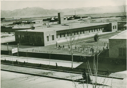 1 - اولین بیمارستان تخصصی زنان و زایمان دریزد 2- اولین درمان از راه تزریق خون و ایجاد بانک خون 3- اولین درمان از راه تنفس مصنوعی با اکسیژن بکمک مالی مرحوم تقی رسولیان یزد فردا : 1 - اولین بیمارستان تخصصی زنان و زایمان دریزد 2- اولین درمان از راه تزریق خون و ایجاد بانک خون 3- اولین درمان از راه تنفس مصنوعی با اکسیژن بکمک مالی مرحوم تقی رسولیان