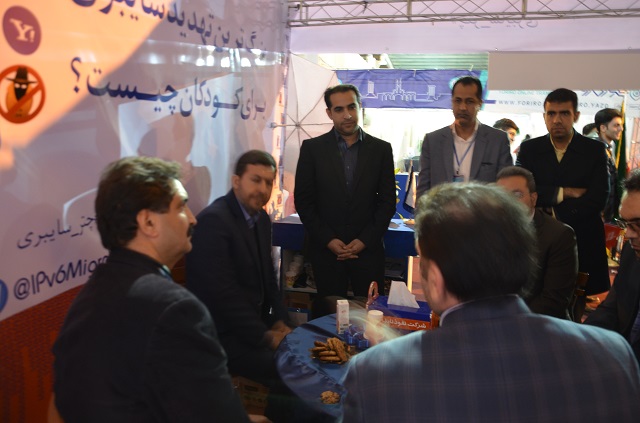 یزدفردا محمد حسین تقوایی زحمتکش -کامیتکس دوازدهم گزارش اختصاصی دوازدهمین نمایشگاه فناوری اطلاعات استان یزد:بازدید شهردار یزد (4) یزدفردا محمد حسین تقوایی زحمتکش -کامیتکس دوازدهم گزارش اختصاصی دوازدهمین نمایشگاه فناوری اطلاعات استان یزد:بازدید شهردار یزد (4)