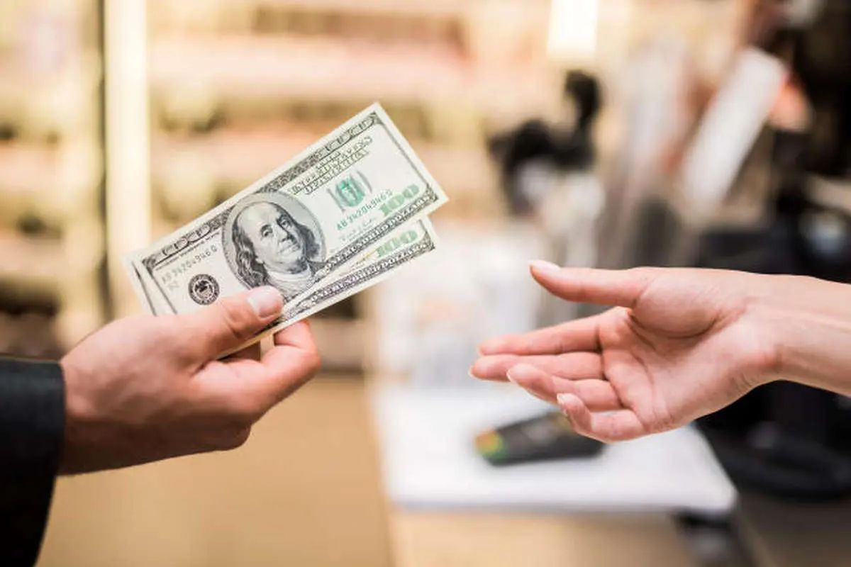 دلار تغییر مسیر داد؛ مکانیسم ماشه کار خودش را کرد