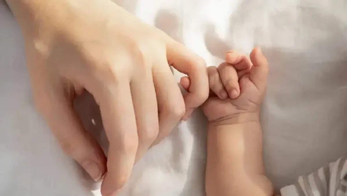 کمک‌هزینه ۲ میلیونی به مادران از سال ۱۴۰۵؛ مصوبه جدید شورای عالی انقلاب فرهنگی برای جوانی جمعیت