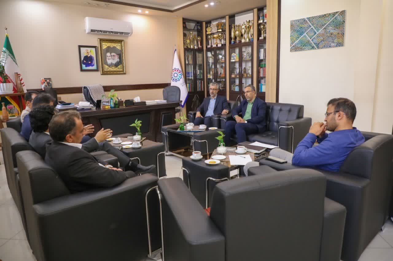 جشنواره «چتر زندگی» در مسیر بین‌المللی شدن؛ یزد میزبان هنرمندان خیابانی جهان