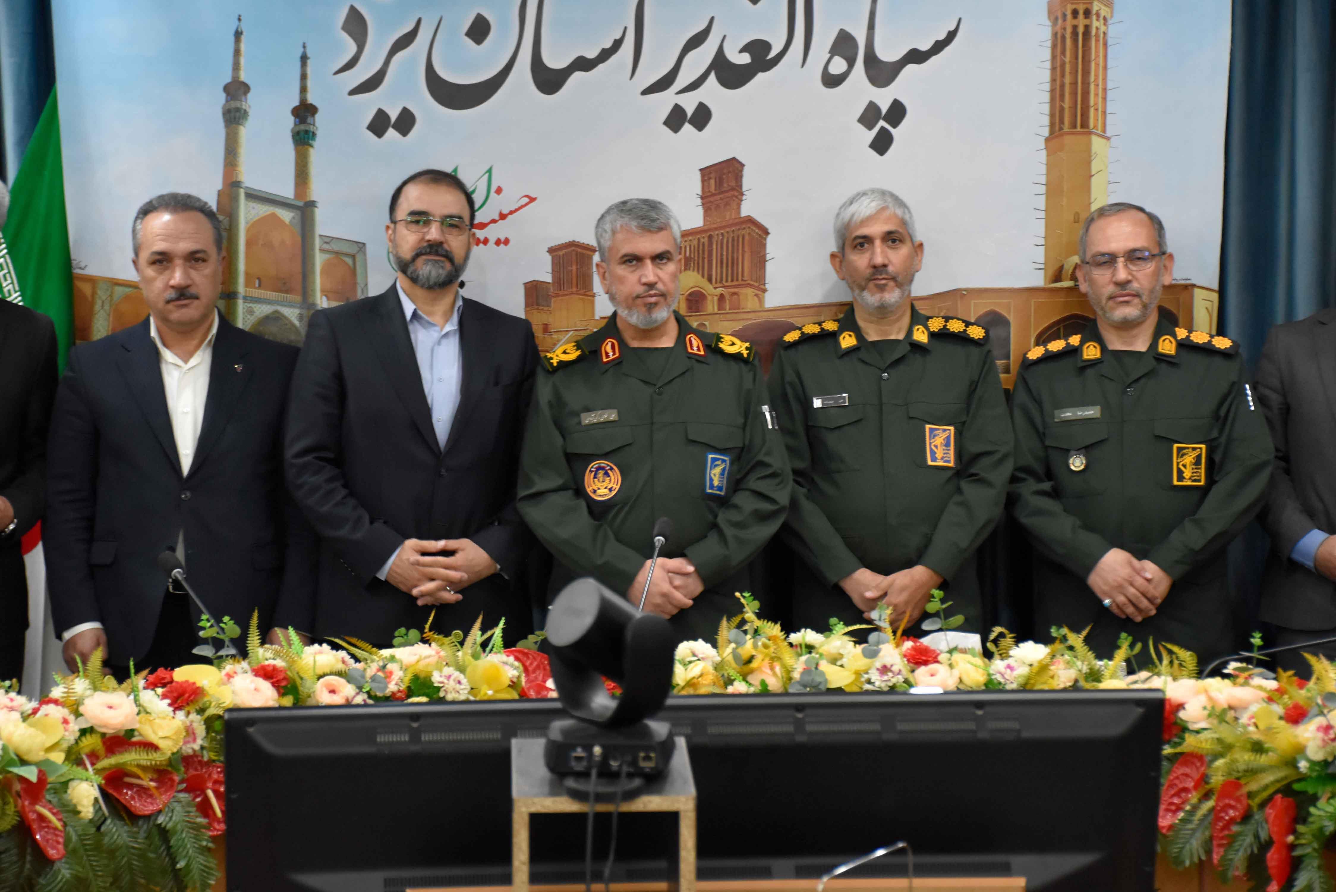 سردار غلامی: مردم سرمایه اصلی کشور هستند/ شیخی: جامعه کارگری و کارفرمایی همراه همیشگی انقلابند