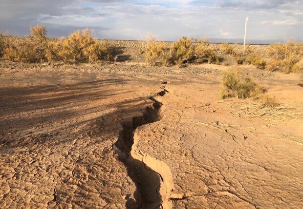 کشاورزی و صنعت عوامل اصلی فرونشست زمین در دشت یزد – اردکان