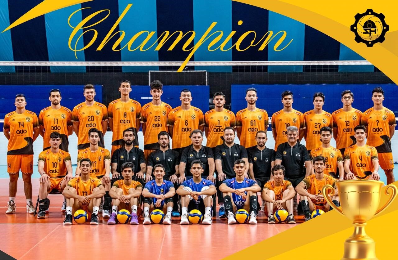 شهداب بر قله والیبال ایران