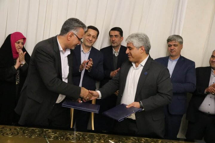 شهرهای میبد و سیرجان خواهرخوانده شدند