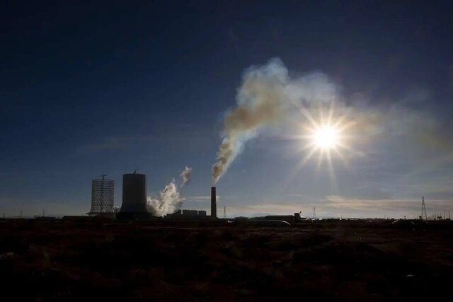 مصرف غیرقانونی سوخت مازوت در کارخانجات استان یزد