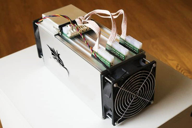 کشف 37 ماینر قاچاق در یزد