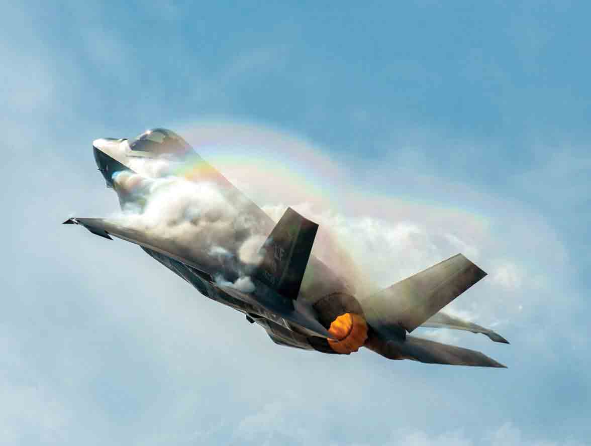 پرخرج‌ترین جنگنده آمریکا سقوط کرد 