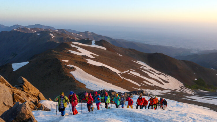 هشدار جدی هلال احمر یزد به کوهنوردان؛ صعود به ارتفاعات در روزهای آینده خطرناک است هشدار جدی هلال احمر یزد به کوهنوردان؛ صعود به ارتفاعات در روزهای آینده خطرناک است