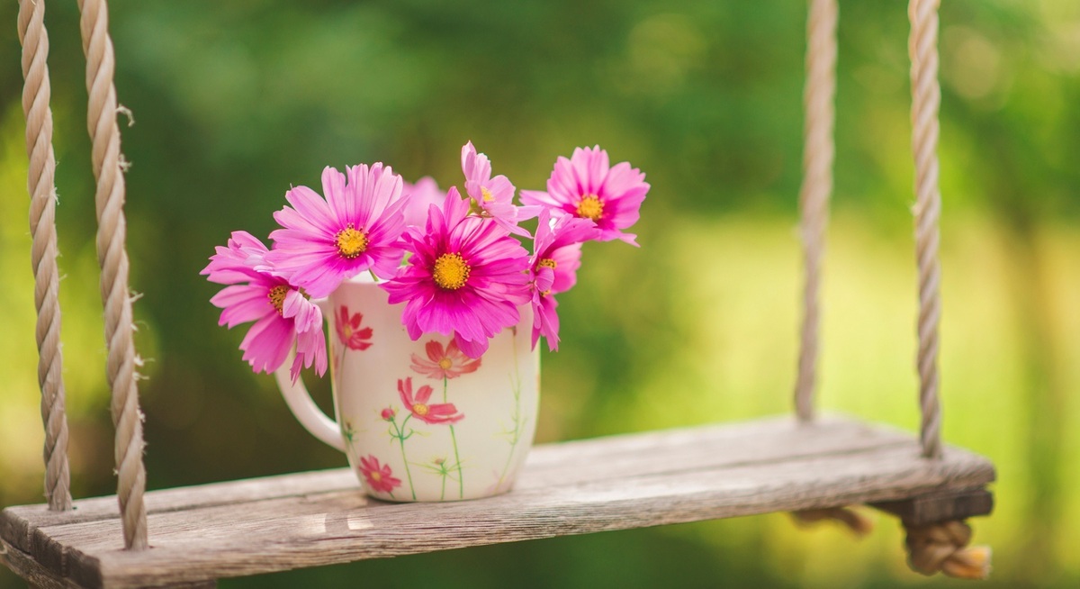 تفال به حافظ یکشنبه ۱۷ فروردین ۱۴۰۴؛ حجاب چهره جان می‌شود غبار تنم...