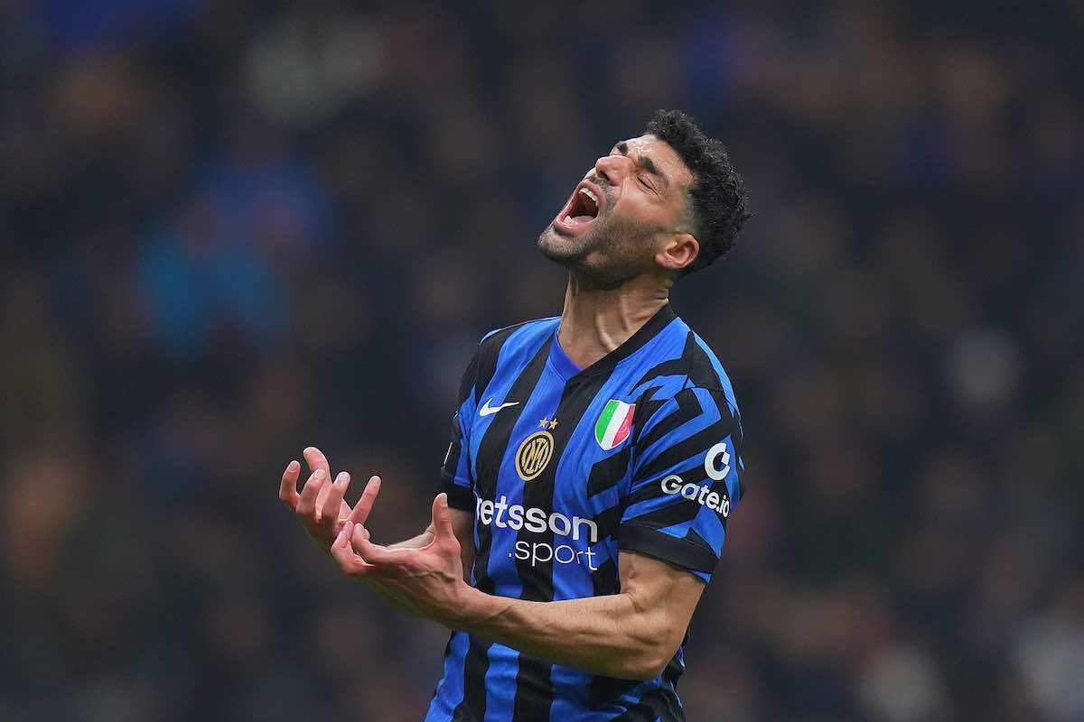 حمله عجیب به مهدی طارمی: او واقعا یک دست و پا چلفتی است!