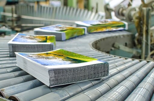 شعر شاعران مهریزی کتاب می‌شود