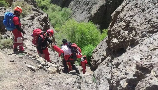 نجات جان ۵ نفر در ارتفاعات کوهپایه کرمان