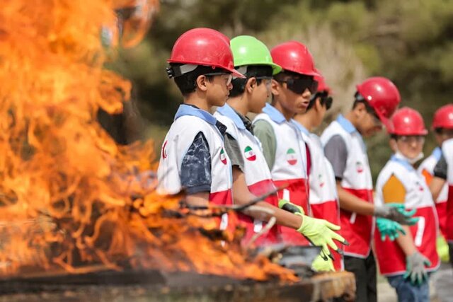 نهادینه‌سازی دانش امدادی در مدارس یزد با طرح ابتکاری هلال احمر