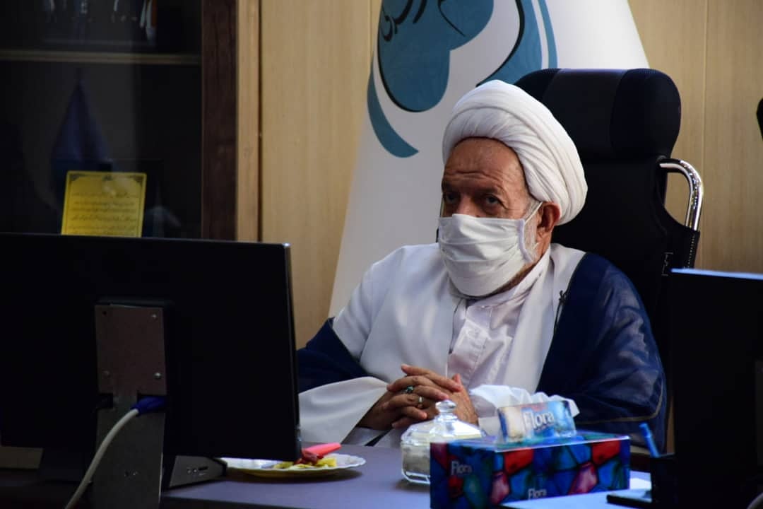 عرفه درس خداشناسی است/ خدا را با چشم دل باید دید