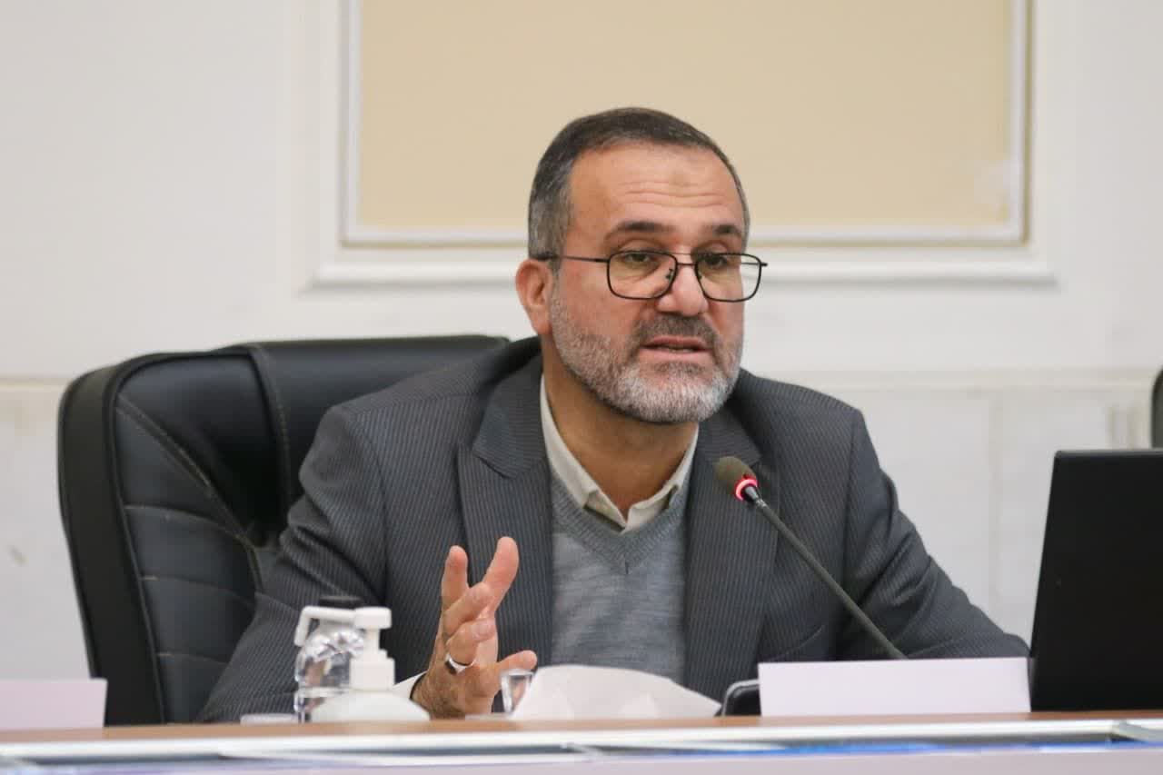 مشکلات کشاورزان از مسیرهای قانونی حل می‌شود