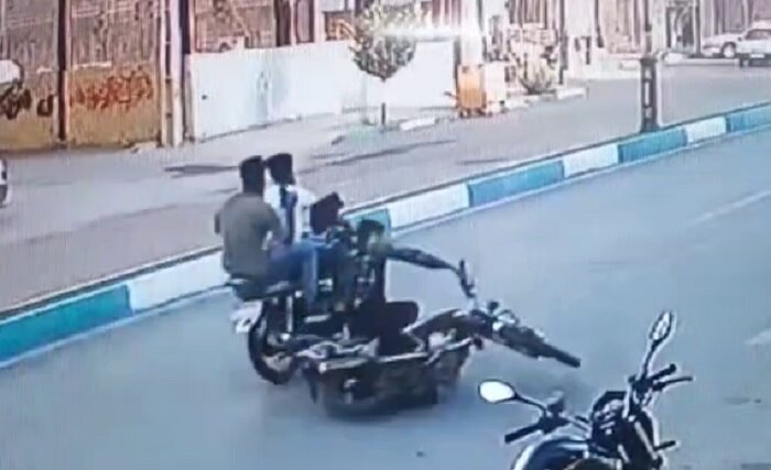 فیلم| تصادف عجیب و دلخراش در خیابان امام خمینی میبد