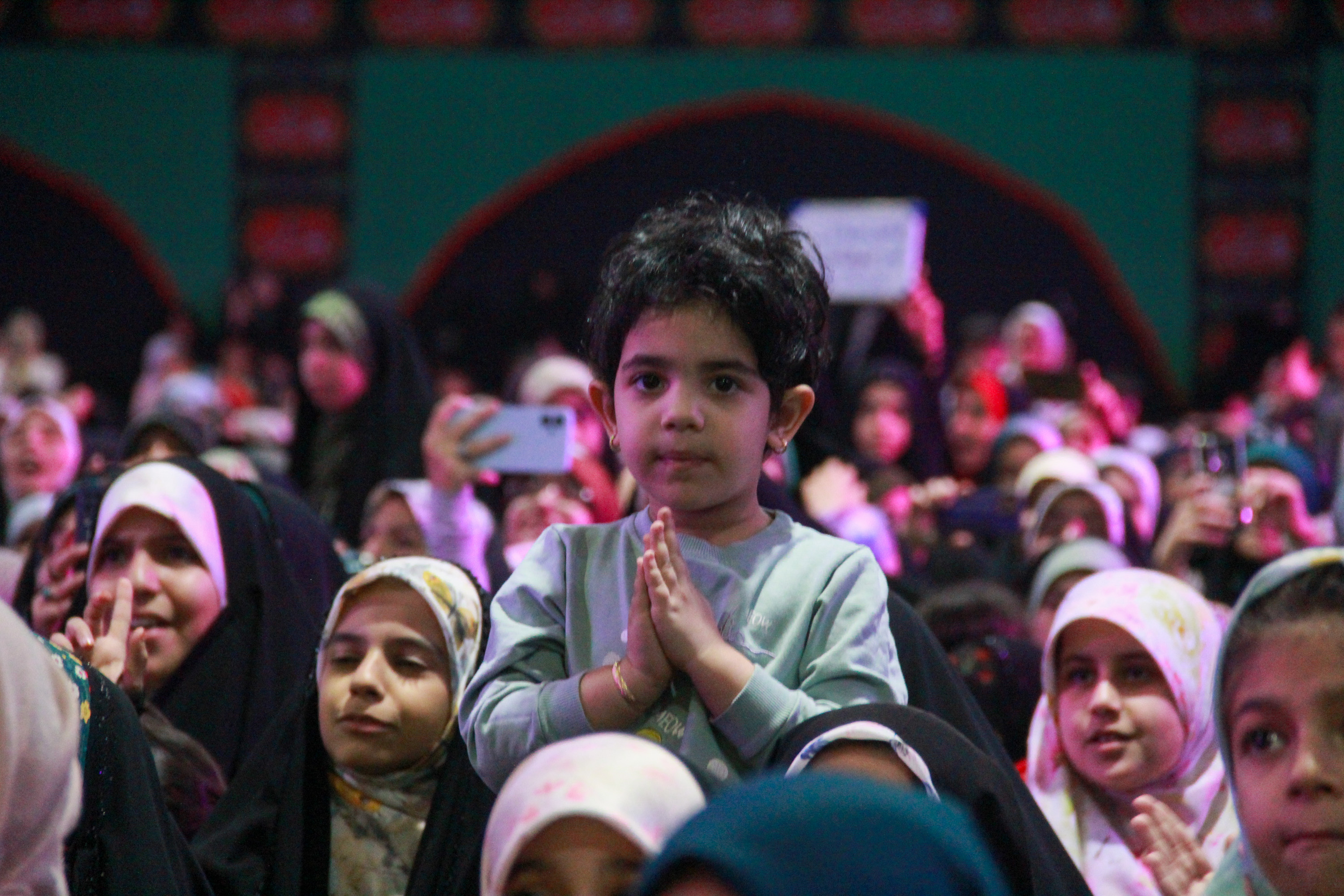 جشن بزرگ «گلدونه» به مناسبت میلاد حضرت زینب(س) در یزد برگزار شد