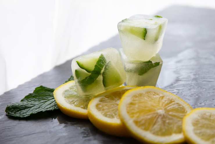 خواص دارویی بینظیر خوردن لیمو منجمد