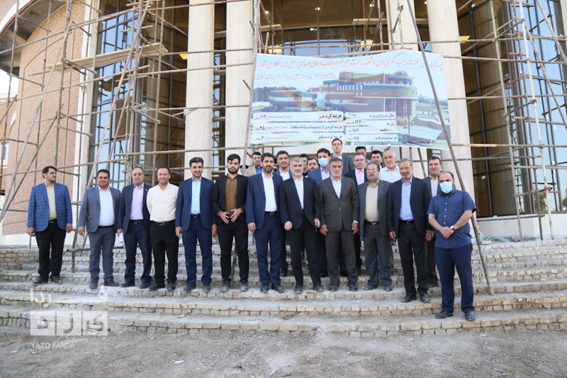 سفر نیکزاد به یزد