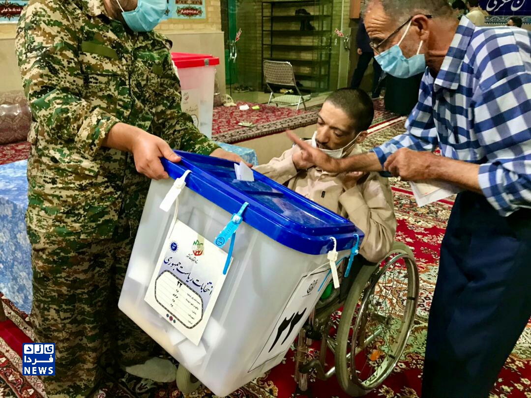 لبیک مردم به رهبر با تمام توان