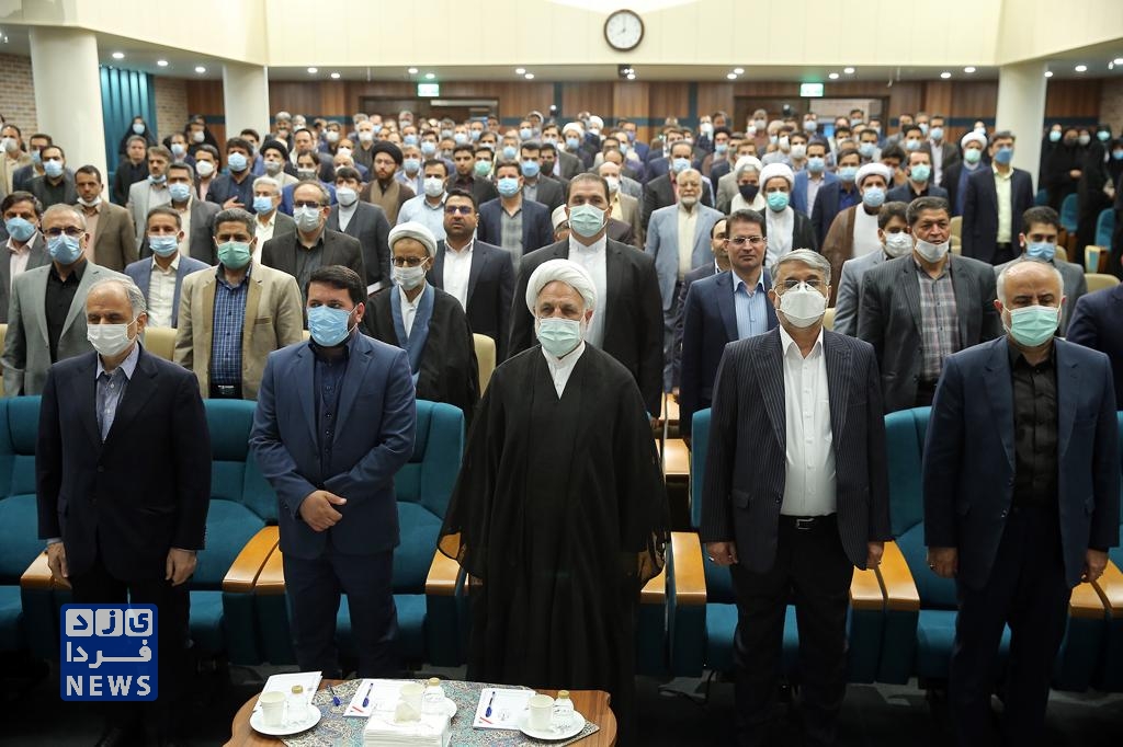 نشست رئیس قوه قضائيه با قضات و کارکنان دادگستری یزد