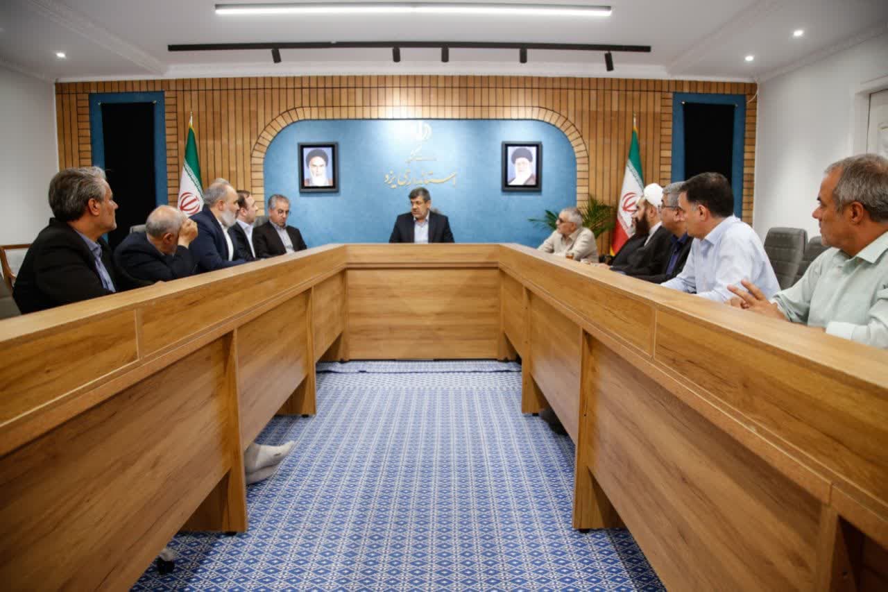 سرمایه گذاری جدید ۶۰۰۰ میلیارد تومانی در حوزه انرژی خورشیدی در استان یزد/ آغاز عملیات اجرایی نیروگاه ۲۰۰ مگاواتی در استان تا هفته دولت