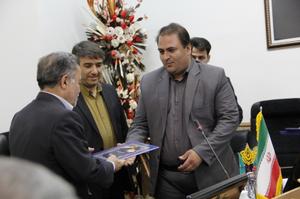 تقدیر استاندار یزد از فرماندار خاتم بعنوان فرماندار برتر در ستاد ساماندهی امور جوانان 