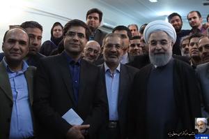 گزارش تصویری سفر رییس جمهوری به یزد (10)-دکتر روحانی در پایان سفر به یزد و در جمع خبرنگاران