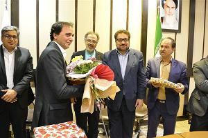 رئیس دانشگاه آزاد اسلامی واحد اردکان معرفی شد/ تابش: دانشگاه پشتوانه تولید و صنعت باشد