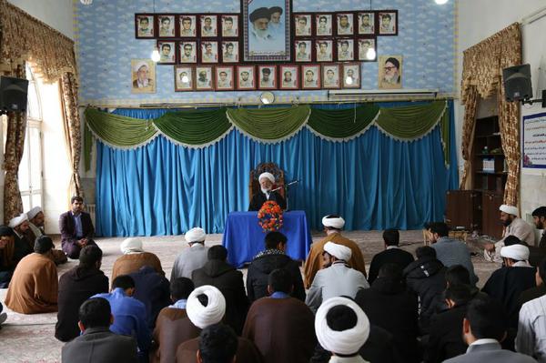 سفر یک روزه آیت الله ناصری به اردکان و بازدید از حوزه علمیه این شهرستان(به روایت تصویر)