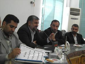 فرماندار يزد در جمع خبرنگاران، از شيوه اطلاعرساني برخي نشريات و سايتهاي اين استان انتقاد كرد اما .......... فرماندار يزد در جمع خبرنگاران، از شيوه اطلاعرساني برخي نشريات و سايتهاي اين استان انتقاد كرد اما ..........