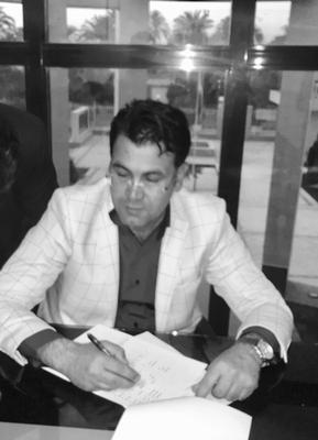 دلتنگ لبخند شكيبي ام دلتنگ لبخند شكيبي ام