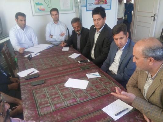 بررسی مسائل و مشکلات گلخانه داران گلخانه گل رز در بخش نیر