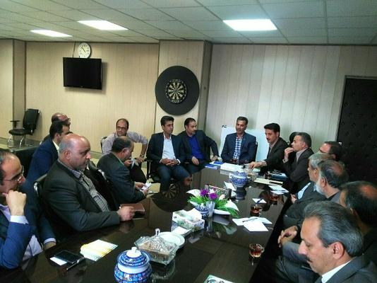 طبس صاحب خانه فرش می شود.