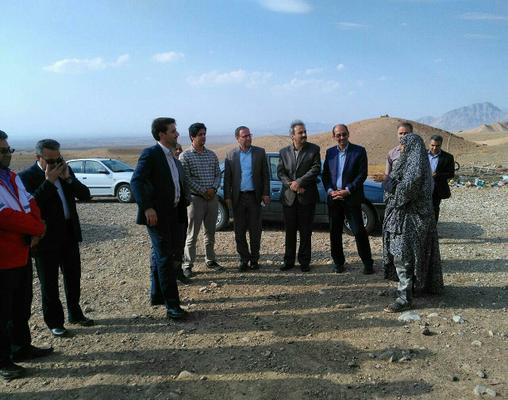 بازدید معاون استاندار و فرماندار ویژه از خانواده محروم و بی بضاعت تحت پوشش کمیته امداد امام خمینی (ره)