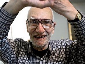 انتقاد شدید مشاور وزیر ارشاد به عملکرد مسئولین یزد در مورد مقبره آذریزدی