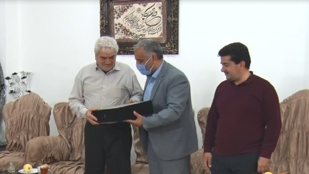 تجلیل فرماندار از خیر میبدی