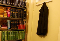 حضور پررنگ یزدی ها در جشنواره بین المللی قصه گویی با ویژه برنامه ای به مناسبت گرامی داشت استاد آذر یزدی نیز با همکاری کانون استان یزد حضور پررنگ یزدی ها در جشنواره بین المللی قصه گویی با ویژه برنامه ای به مناسبت گرامی داشت استاد آذر یزدی نیز با همکاری کانون استان یزد