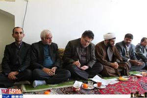 ملاقات جمعی از مدیران و دست اندرکاران تعاونیهای تولید بخش کشاورزی با نماینده مردم اردکان ملاقات جمعی از مدیران و دست اندرکاران تعاونیهای تولید بخش کشاورزی با نماینده مردم اردکان