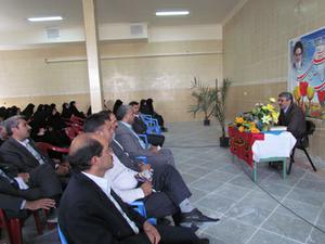 نماینده مردم 5 شهرستان استان یزد: به مدیران مدارس بهای بیشتری بدهید نماینده مردم 5 شهرستان استان یزد: به مدیران مدارس بهای بیشتری بدهید