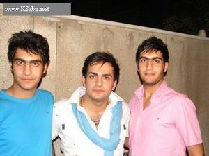 حامد کمیلی در کنار ۲برادرش + عکس