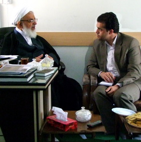 ديدارمسئولين بنيادنخبگان استان يزد باآيت الله ناصري نماينده ولي فقيه دراستان وامام جمعه يزد+گزارش تصویری