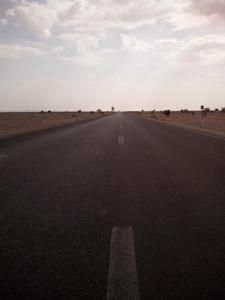 کیلومتر 100 جادّه ی طبس(داستان کوتاه ایرانی)