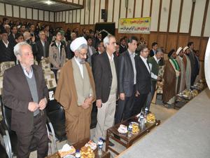 اختتامیه جشنواره شعراستانی نماز در مهریز آغاز شد 