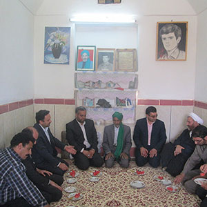 دیدار فرماندار میبد با خانواده شهیدان ندوشن