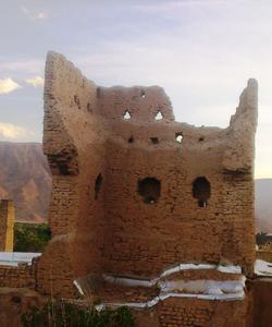 بی تفاوتی دیگری در تفت /تخریب تنها قلعه شهر 